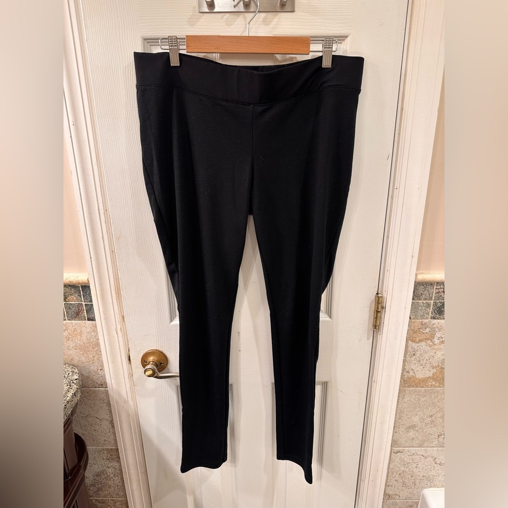 Liz lange maternity Leggings size M